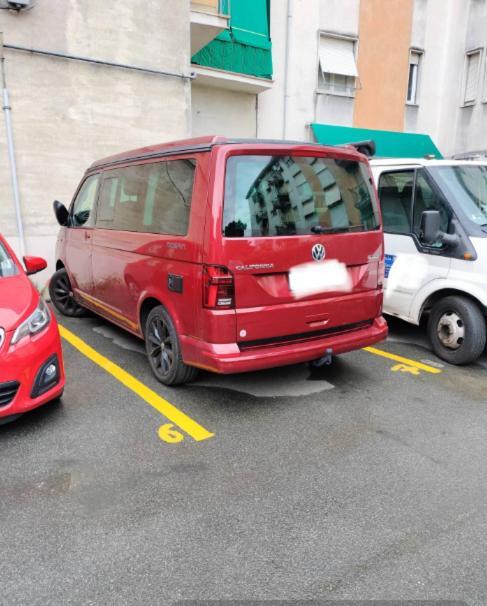 La Casa Di Ele, Parcheggio Privato Gratuito Lejlighed La Spezia Eksteriør billede